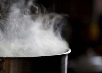 مصرع طفلة بـ(سطل ماء) وإحتراق أخرى بقدر مغلي في ذي قار