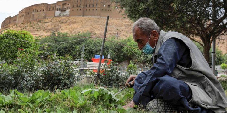 قلق ينتاب الكرد من الشتاء المقبل .. هل ستفتك كورونا بالبسطاء مجدداً؟