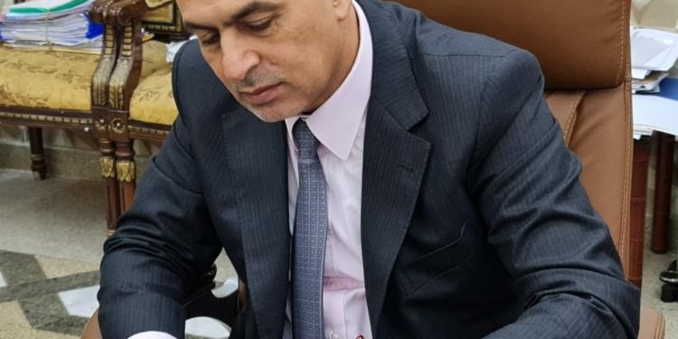 محافظ البصرة يطالب وزارة المالية بتفعيل “صندوق البترو دولار”