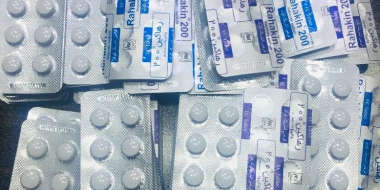 ضبط مواد مخدرة بحوزة (مسافر عراقي) في منفذ زرباطية الحدودي