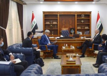 العراق وفرنسا يبحثان التعاون في مجال “الاستثمار وتسهيل عمل الشركات”