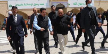 مستشار الأمن القومي يزور مرقد “الشهيد الثاني محمد محمد صادق الصدر”