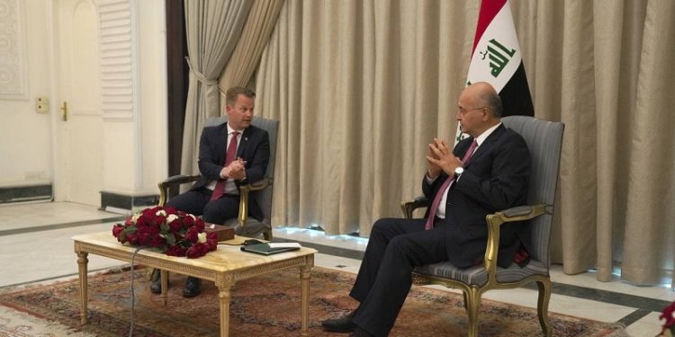 صالح لكوفود .. العراق يدعم جهود ترسيخ استقرار المنطقة ومواجهة الارهاب