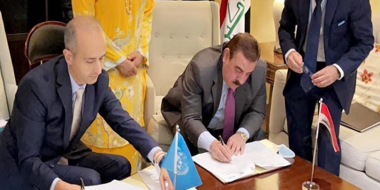 الأنبار توقع مذكرة تفاهم مع الأمم المتحدة لـ “دعم استقرار” المناطق المحررة