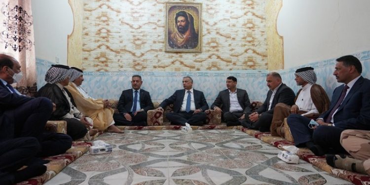 الكاظمي من ذي قار .. جادون بالعمل للوصول إلى قتلة الناشطين