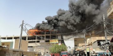 حريق كبير في (النـــجف) والدفاع المدني يستنفر فرقه بإسناد من بابل والديوانية