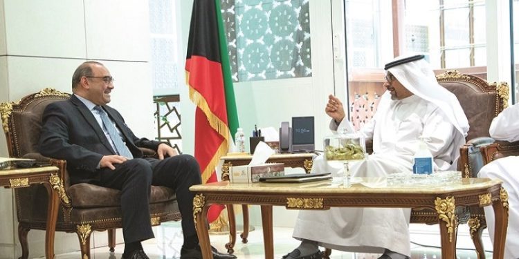 العراق يبحث مع الكويت تفعيل “ترانزيت” البضائع إنطلاقاً من أراضيه لدول الجوار