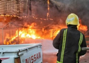 اندلاع حريق داخل مخزن في شركة البيبسي في منطقة الزعفرانية