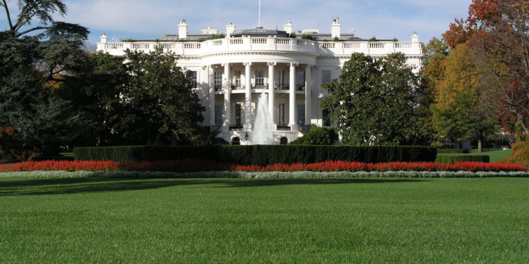 بيان من البيت الأبيض بشأن (اللقاء المرتقب) بين بايــدن وبوتيـــن