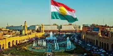بارزاني: اعتبارا من هذا الشهر ستوزع رواتب موظفي الإقليم دون استقطاعات