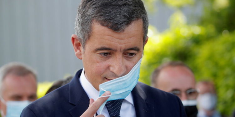 فرنسا تعتبر آيات قرآنية من سورة الأحزاب منافية لقيم الجمهورية وتقيل إمامين