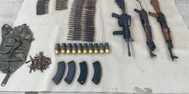 القبض على ٩ مطلوبين للقضاء ومصادرة اسلحة مختلفة وضبط مواد مخدرة في البصرة