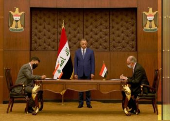 الكاظمي يرعى مراسم توقيع اتفاق مع لبنان لبيع مليون طن من زيت الوقود الثقيل