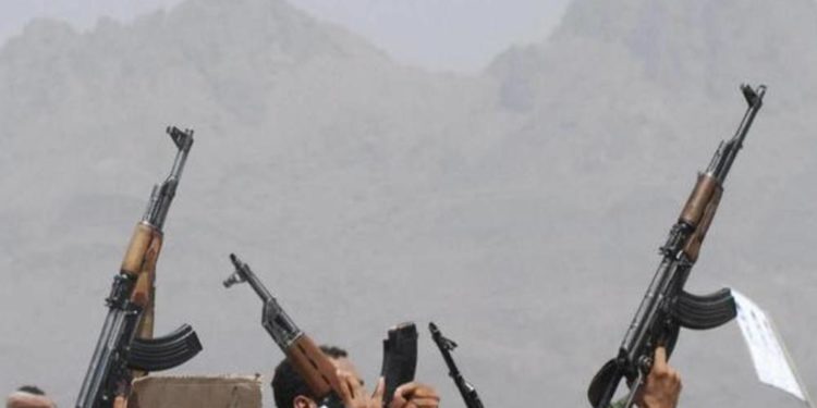 نزاع عشائري عنيف يقطع الطريق الرئيس بين البصرة وميسان(فيديو)