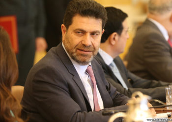 وزير الطاقة اللبناني يوقع الاتفاقية النهائية مع الجانب العراقي بشأن استيراد النفط