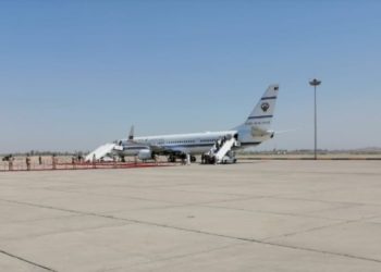 طائرة  الوفد الاردني تصل الى مطار بغداد
