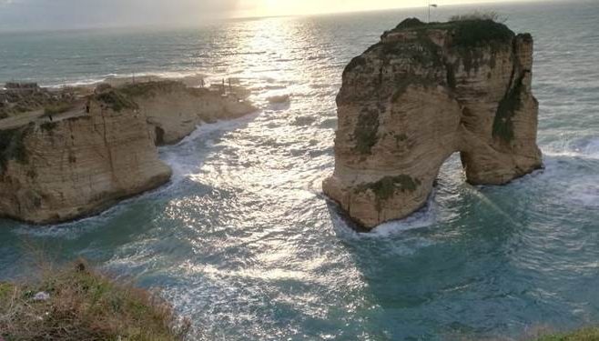 لبنان تستقبل 5 طائرات من العراق يومياً