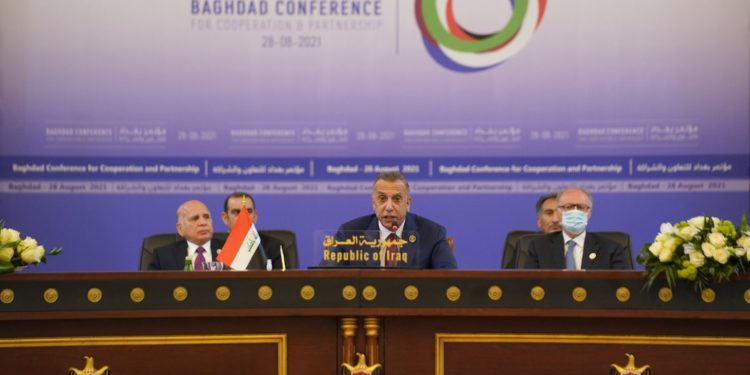 الكاظمي يودع ضيوف العراق .. مع أشقائنا وشركائنا نؤسس لمستقبل يليق بشعوبنا