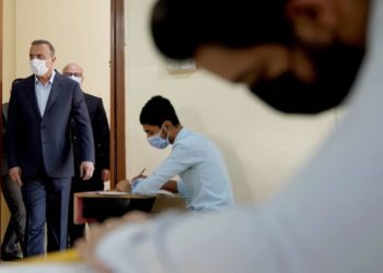 التربية بعد زيارة الكاظمي للمراكز الامتحانية حافز معنوي للطلبة