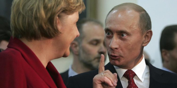 ميركل في اللقاء الأخير مع بوتين… “أفغانستان” عنوان خلافي آخر