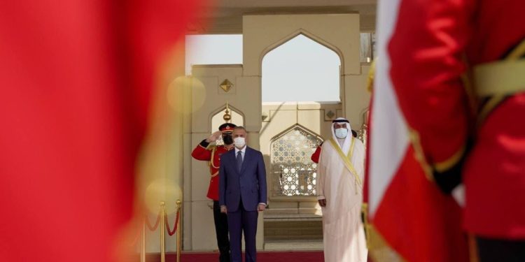 مراسم استقبال رسمية للكاظمي في الكويت