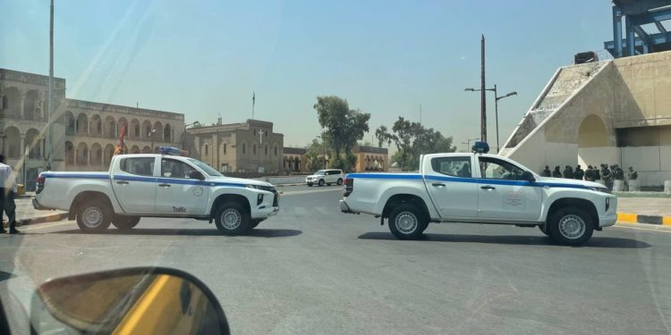 القوات الأمنية تغلق جسر الجمهورية وسط بغداد