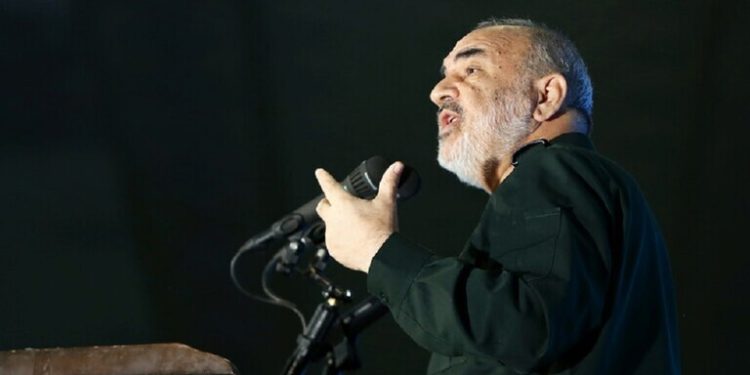 قائد الحرس الثوري الإيراني .. جزء مهم من زوال الولايات المتحدة من الساحة العالمية حدث في العراق