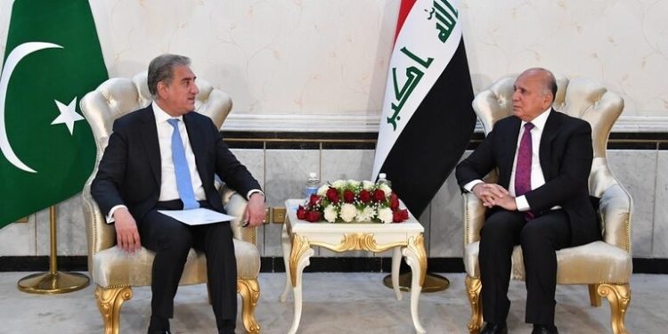 وزير الخارجية يلتقي نظيره الباكستاني في إسلام أباد