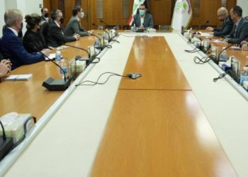 اجتماع رفيع لتحديد المشاريع الممولة من “القرض البريطاني” في موازنة 2022