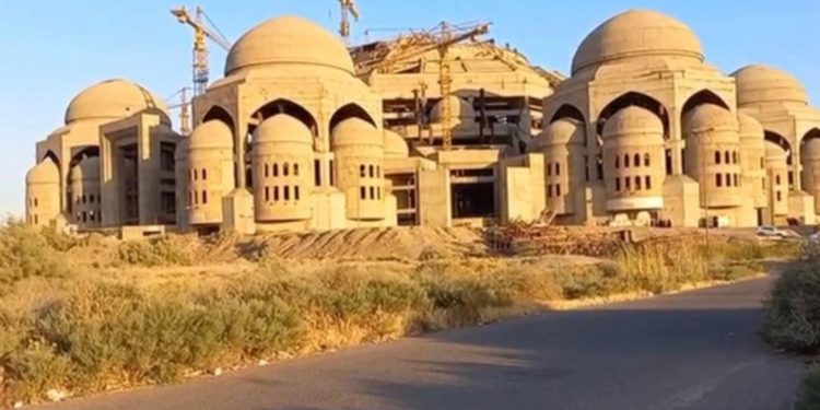 ترك منذ 2003 هل تحل قضية جامع الرحمن ببغداد بتحويله لمتحف عالمي؟!