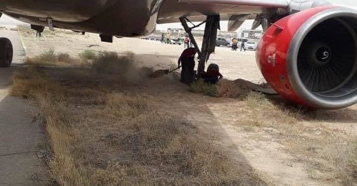 سلطة الطيران تجري كشفاً فنياً حول ملابسات حادث الطائرة الإيرانية في مطار النجف