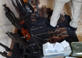 القبض على شخصين بتهمة المتاجرة بالاسلحة في واسط