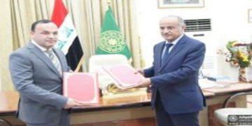 جامعة الكوفة توقع برنامج تعاون مع “شركة هواوي” لتوفير مناهج أكاديمية