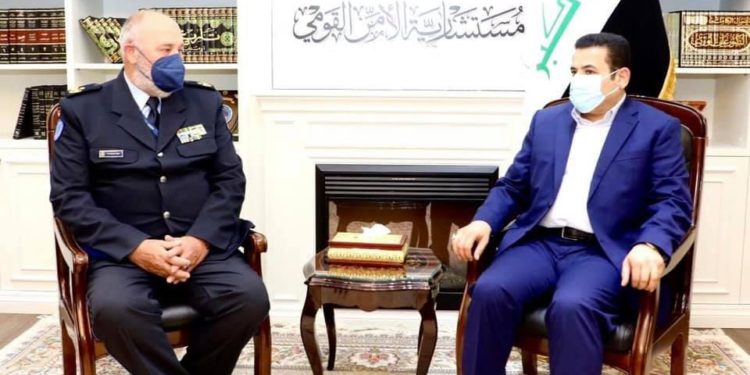 الأعرجي يؤكد خلال لقائه رئيس بعثة الاتحاد الأوربي الاستشارية ان العراق يسعى إلى تعزيز علاقاته مع الجميع