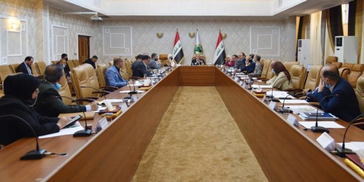 وزير المالية يؤكد اهمية اعتماد آليات وخطوات ممنهجة وفق اطر علمية في اعداد ستراتيجية الموازنة