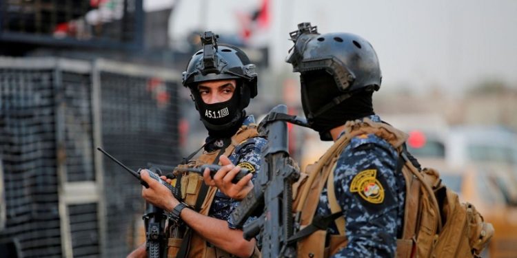 مقتل منتسب خلال مداهمة منزل تاجر مخدرات في البصرة