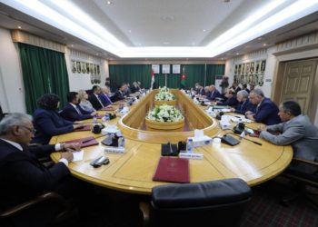 الحلبوسي يلتقي رئيس الوزراء الأردني