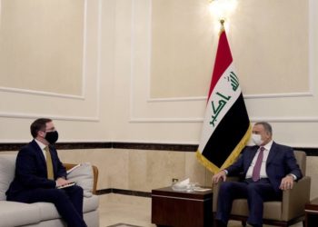 الكاظمي يؤكد للسفير البريطاني أهمية دعم المجتمع الدولي للعراق في تصدّيه لداعش