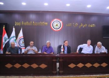 بحضور المدير الفني جون ويتل .. التطبيعية تجتمع بمدربي مراكز الموهبة في بغداد