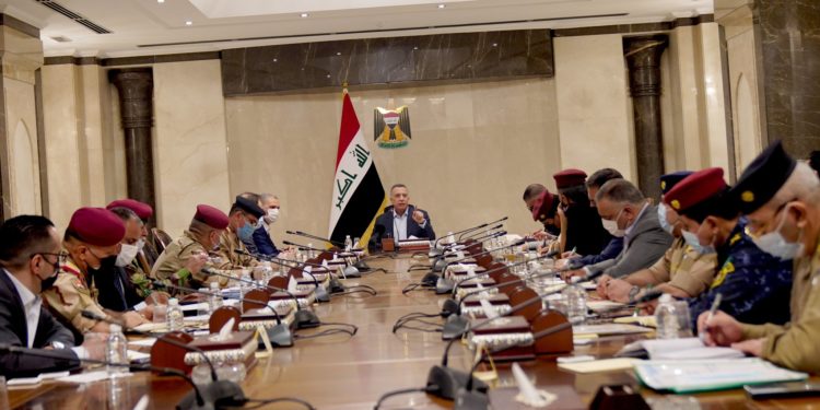 الكاظمي يوجه باستنفار القوات الأمنية كافة لحماية أبراج الكهرباء ويشكل خلية أزمة