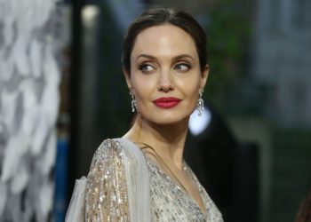 أنجيلينا جولي تتأهب للدفاع عن حقوق الأفغانيات عبر “انستغرام”