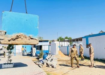 رفع الكتل الكونكريتية من أمام مديرية شرطة الحبانية