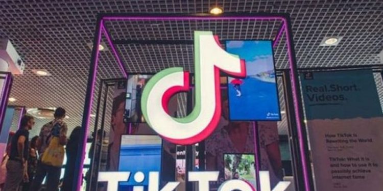 “تيك توك”.. تنافس “إنستغرام” و”سناب شات”