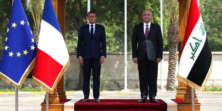 رئيس الجمهورية يستقبل نظيره الفرنسي