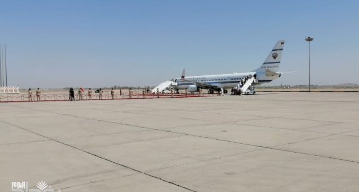 طائرة  الوفد الاردني تصل الى مطار بغداد