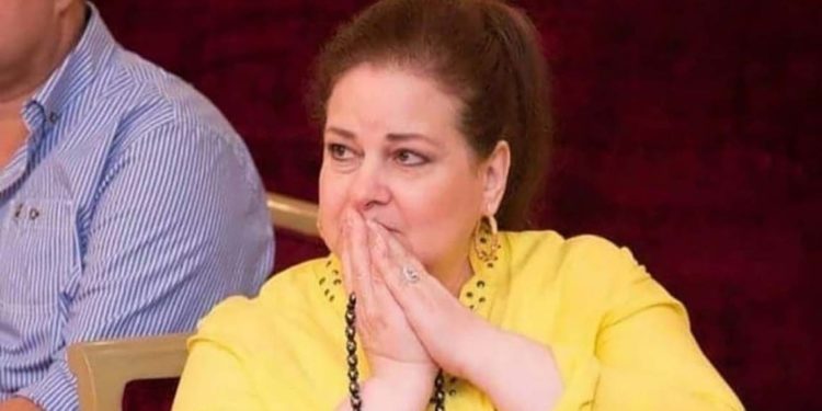 وفاة الفنانة المصرية دلال عبد العزيز