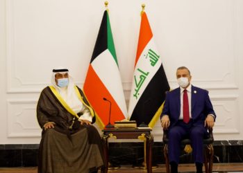 الكاظمي يلتقي  صباح خالد الصباح على هامش مؤتمر بغداد للتعاون والشراكة