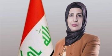 نائب تدعو الكاظمي لوضع ملفات الفاسدين بيد أحزابهم