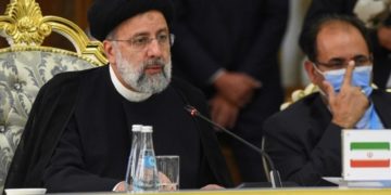 رئيسي .. لن نقبل بتموضع الإرهاب عند حدودنا مع أفغانستان