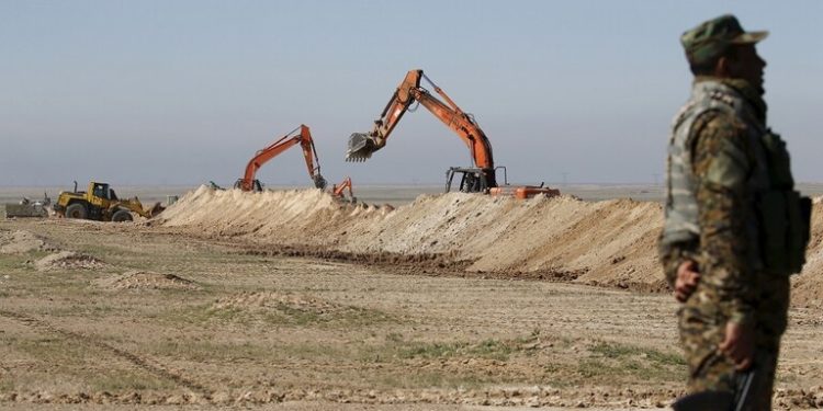 الجيش العراقي يؤكد السيطرة على (صحراء الأنبار) بشكل كامل